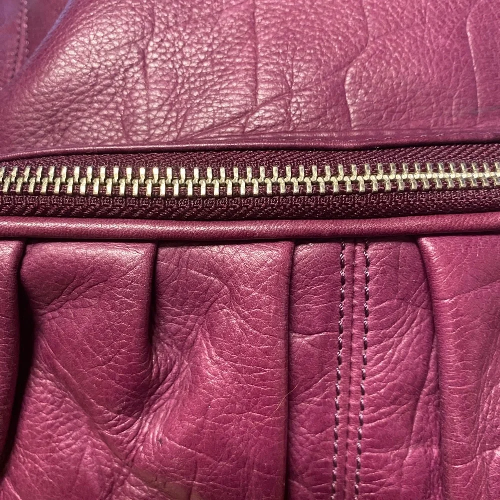 B MAKOWSKY SHOULDER SATCHEL TOTE PURSE LARGE CAPACITY RICH FUSHIA BURGANDY
